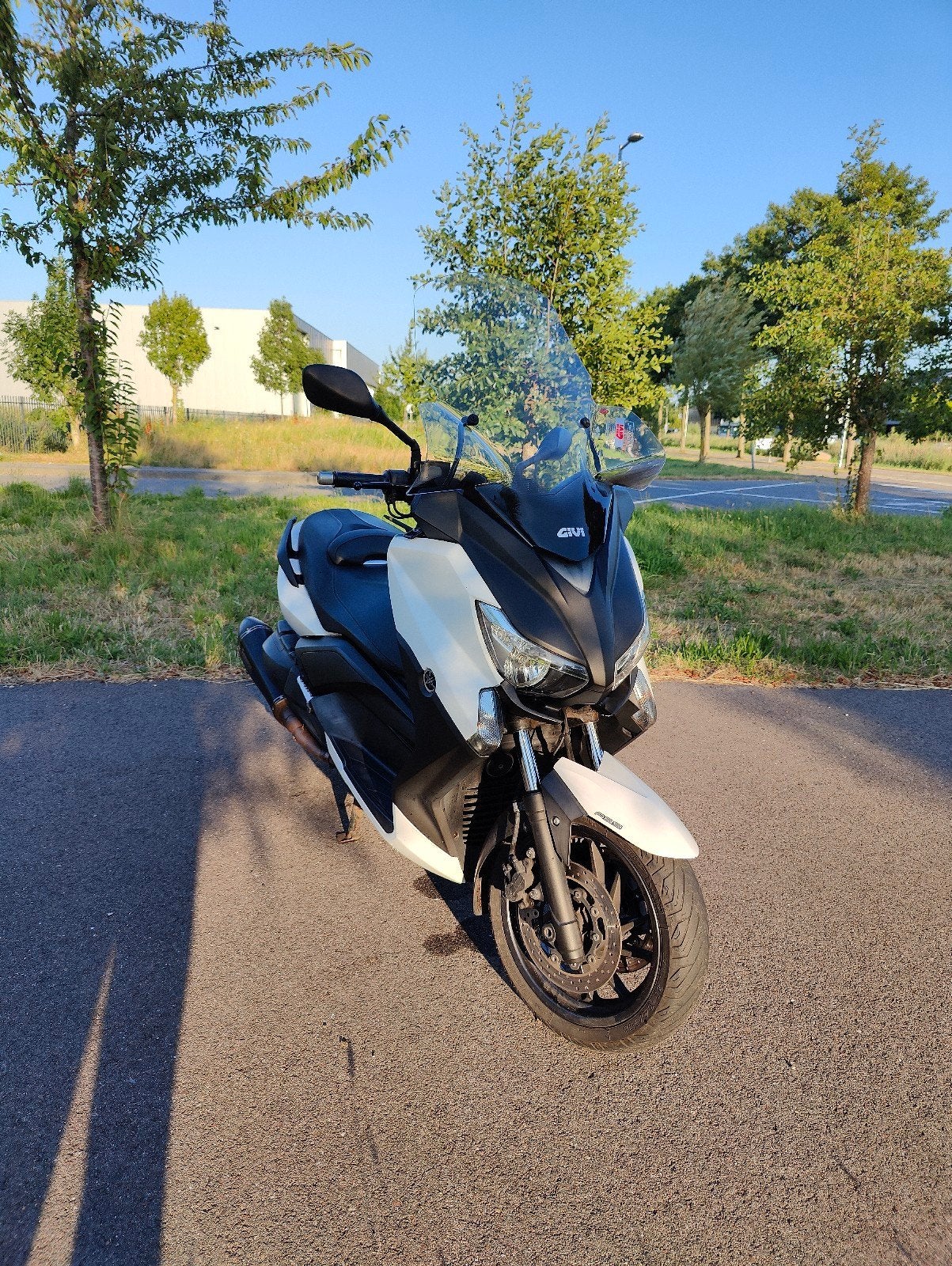 Yamaha XMAX 400