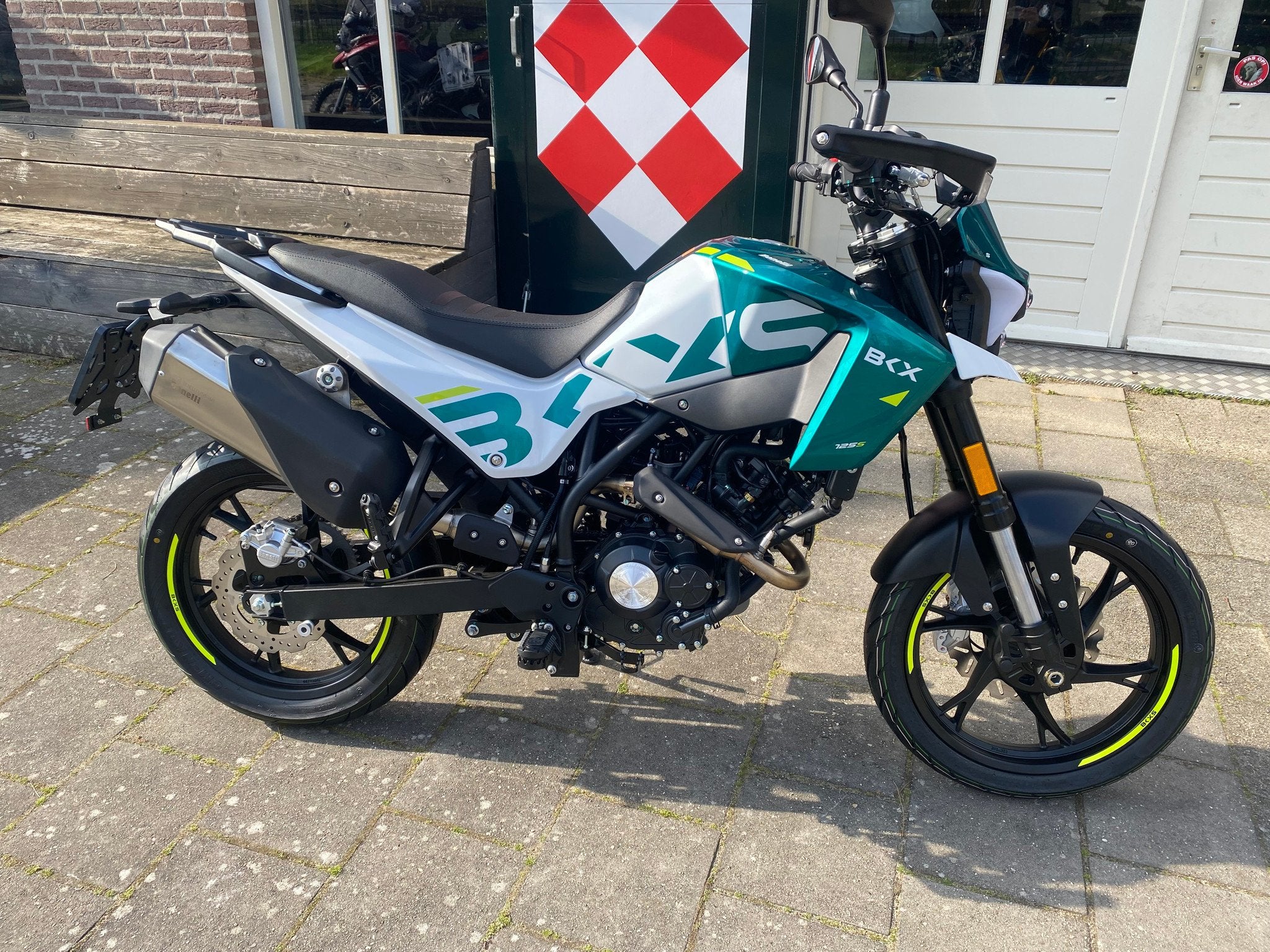 Benelli BKX 125
