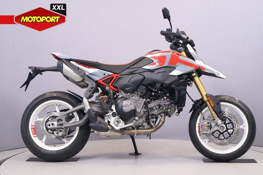 Ducati Hypermotard V2