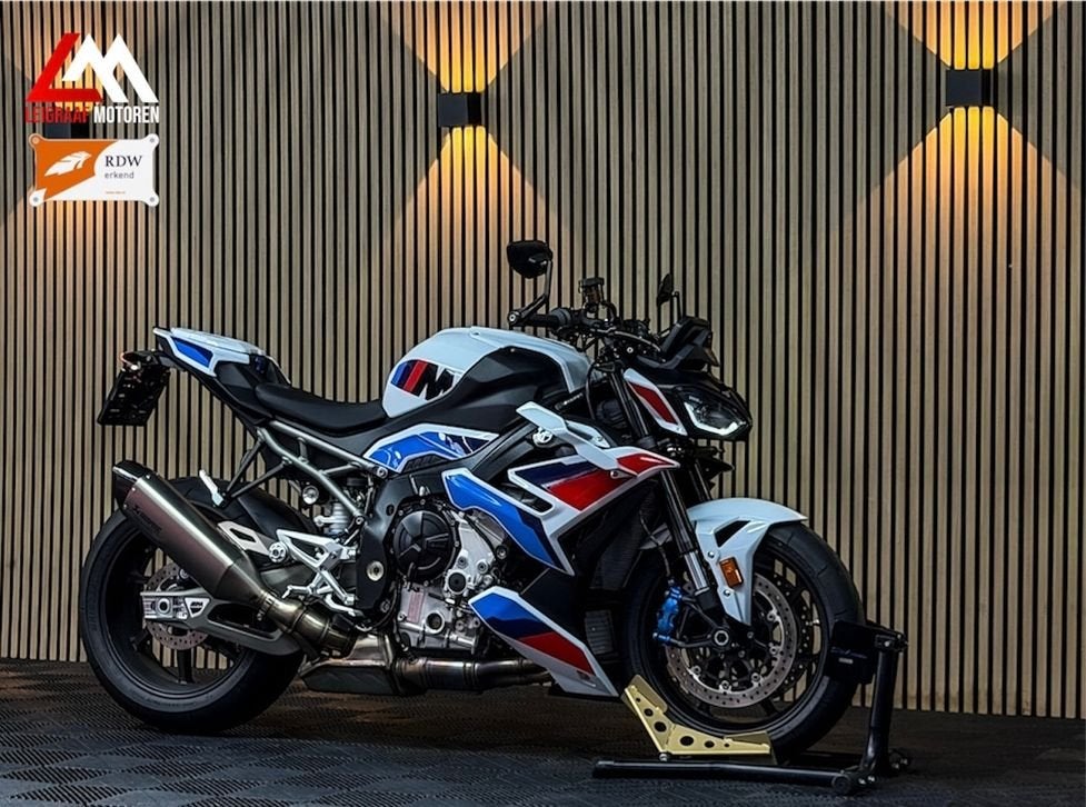 BMW M 1000 R