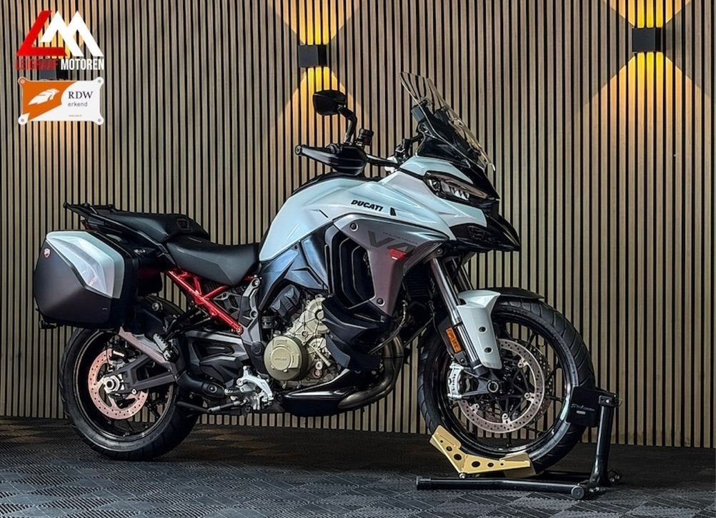 Ducati Multistrada V4S