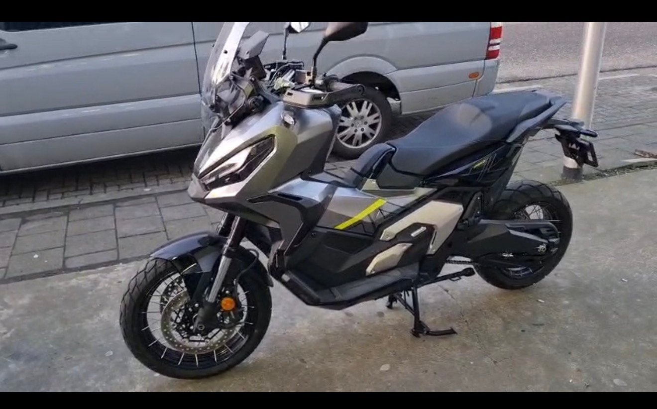 Honda X-ADV SPECIAL EDITION