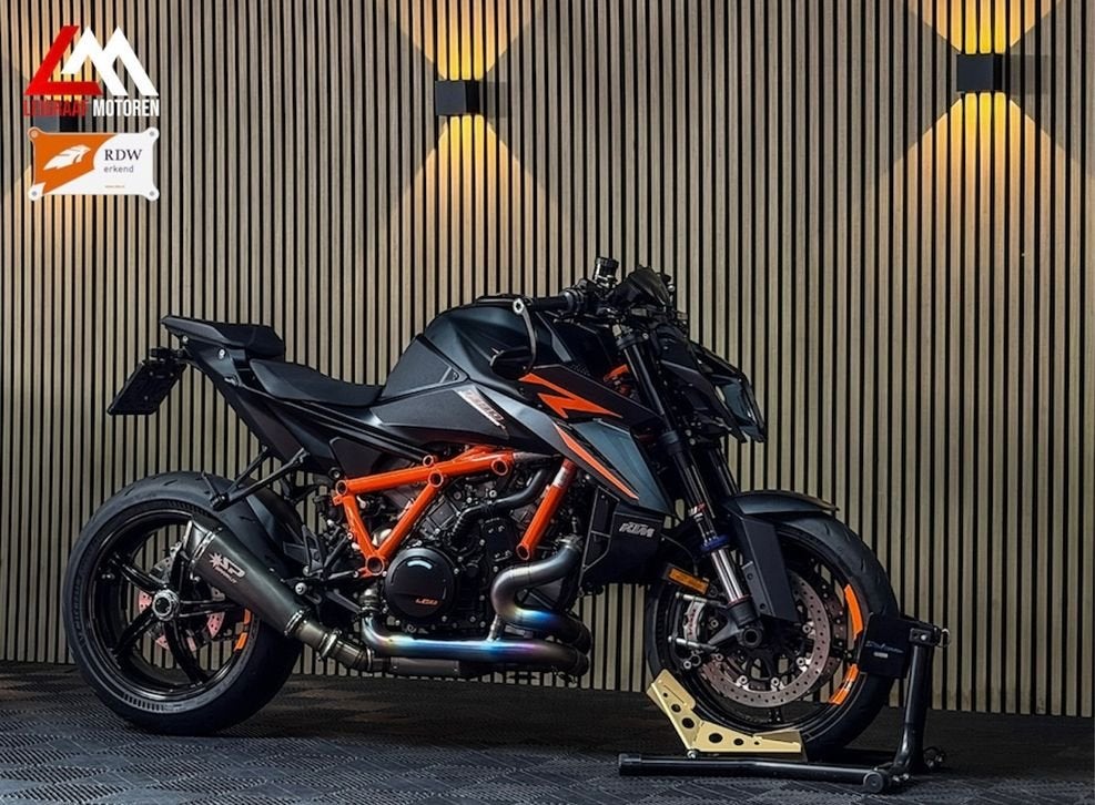 KTM 1390 Super Duke R EVO