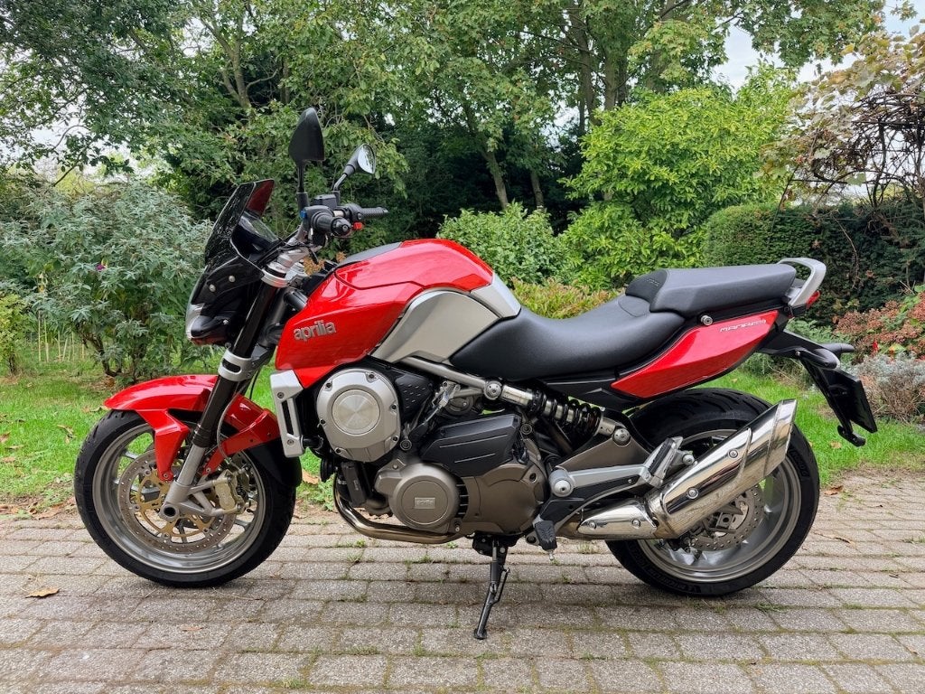 Aprilia Mana 850