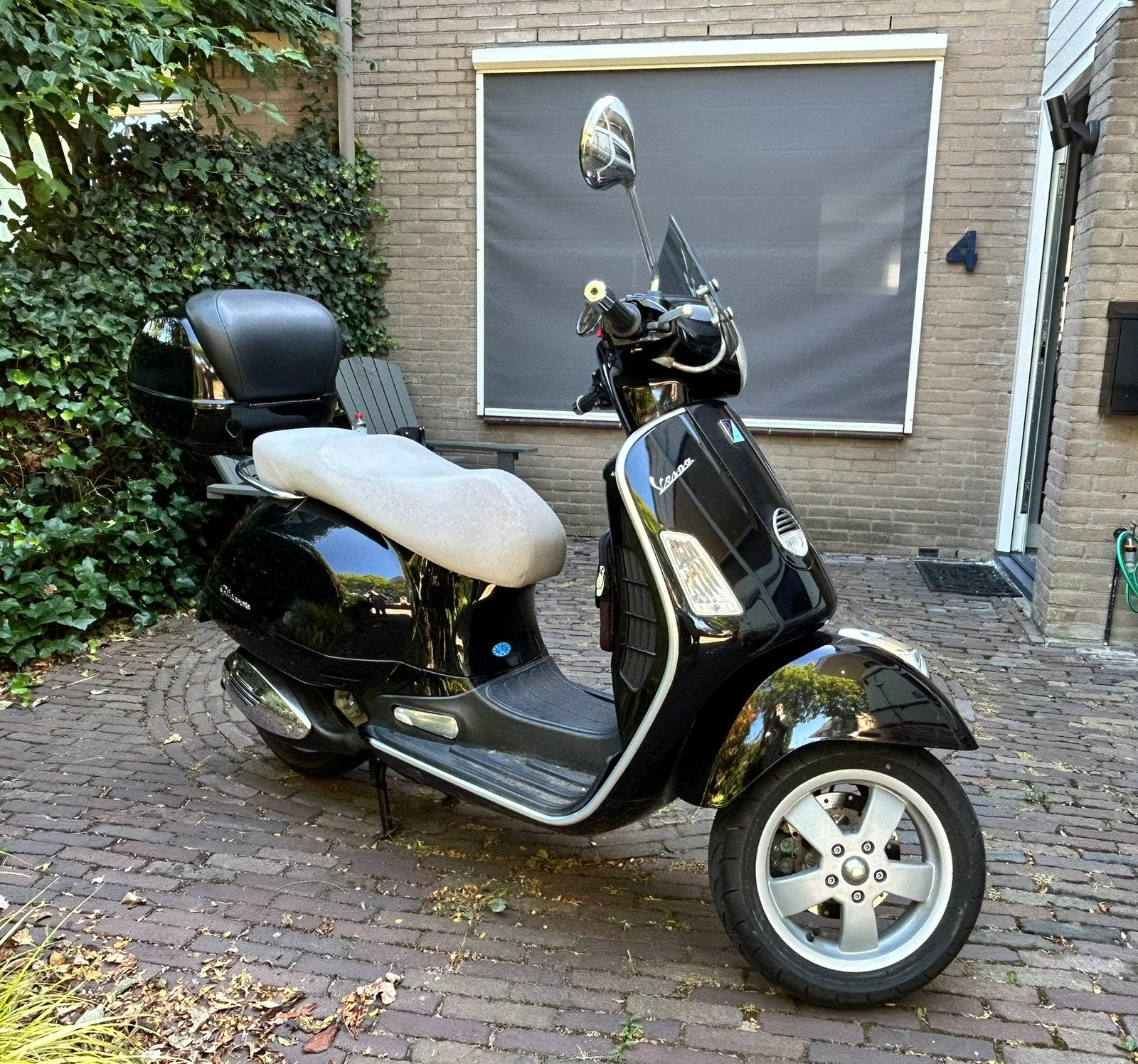 Vespa GTS 250