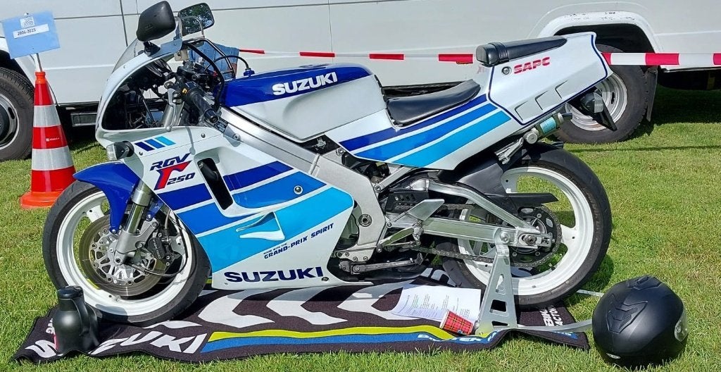 Suzuki RGV 250