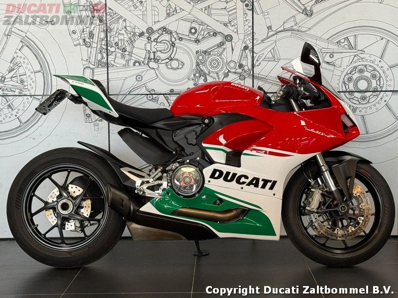 Ducati Panigale V2