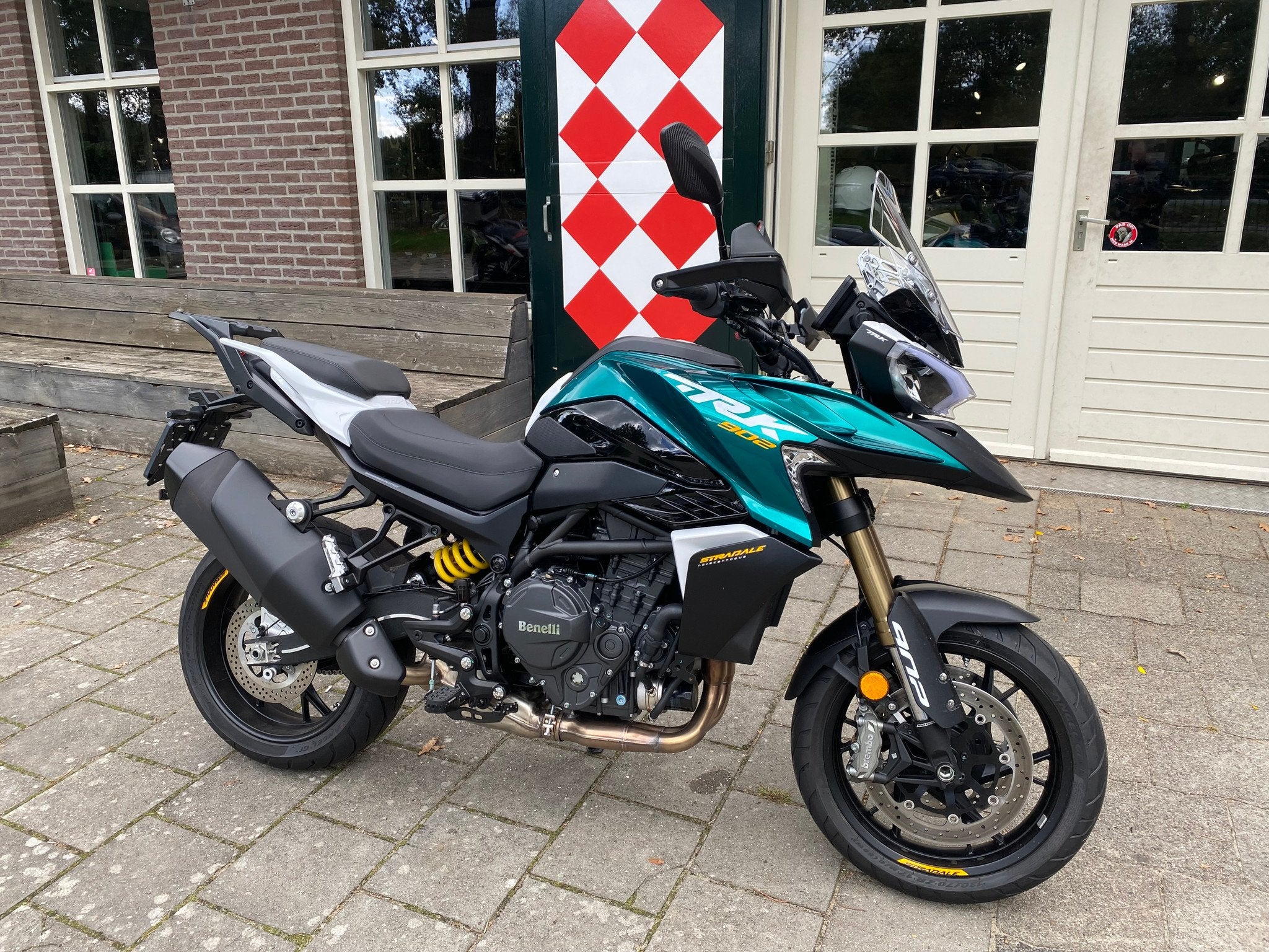Benelli TRK 902 Stradale