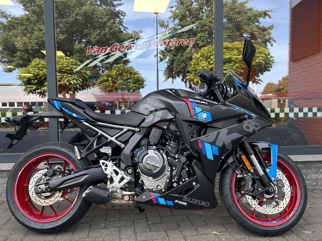 Suzuki GSX-8R