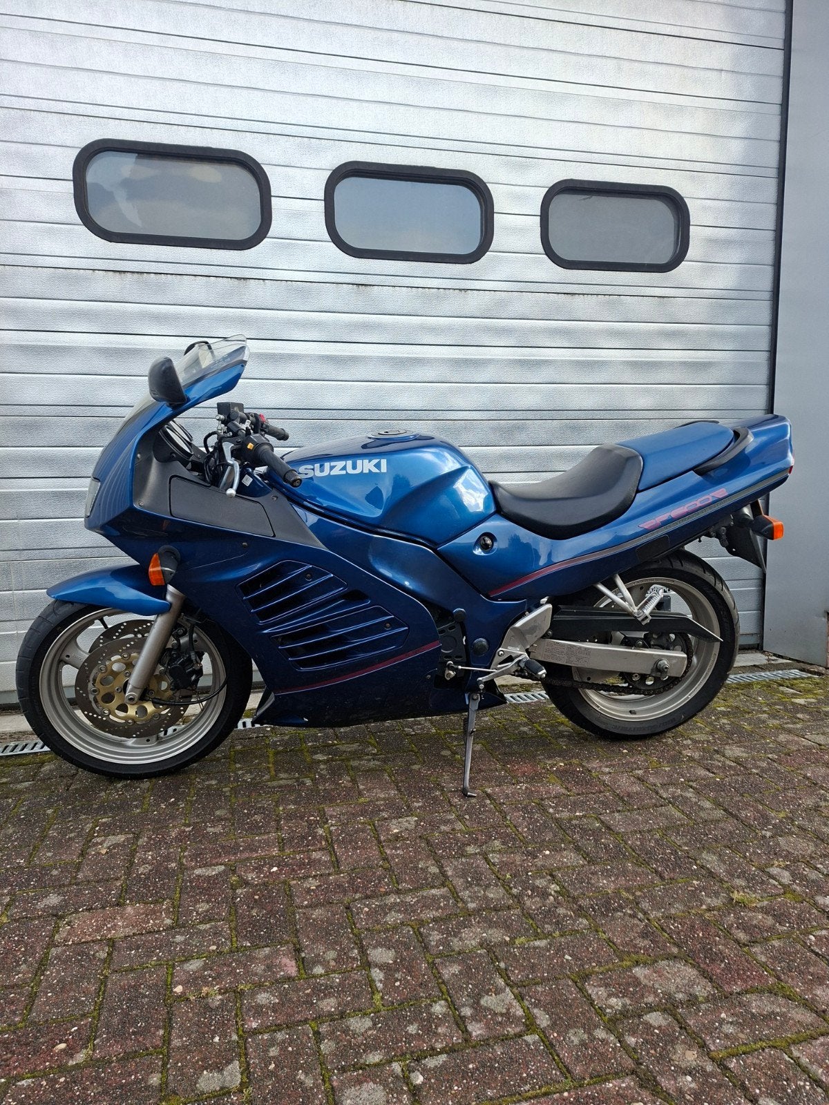 Suzuki RF 600 R