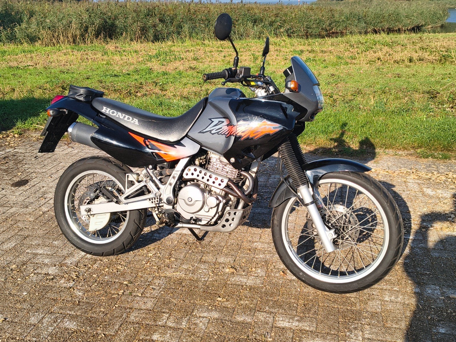 Honda NX 650 Dominator