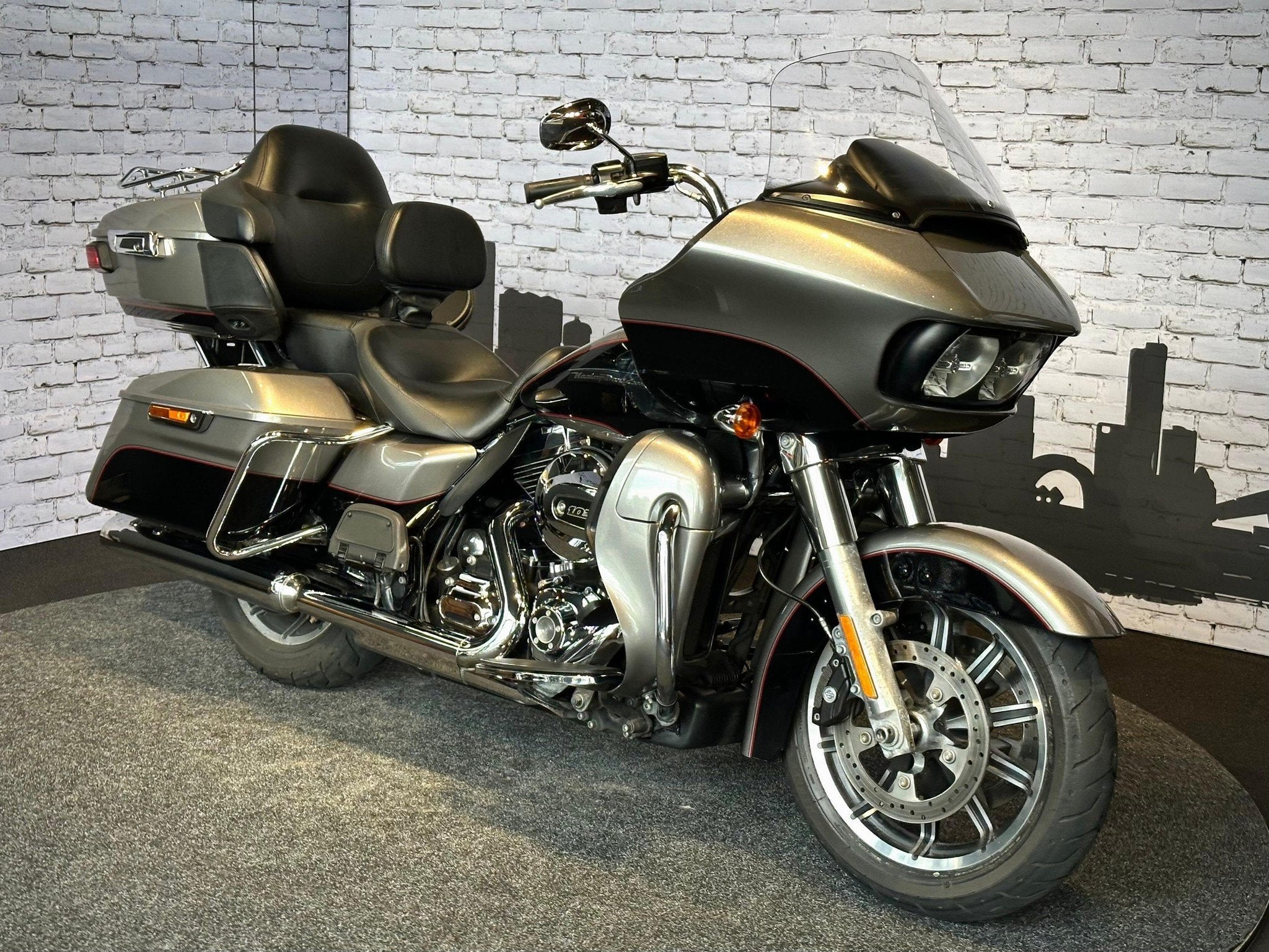 Harley-Davidson FLTRU Road Glide Ultra