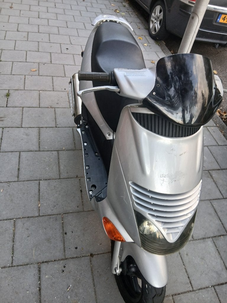 Aprilia Leonardo 125