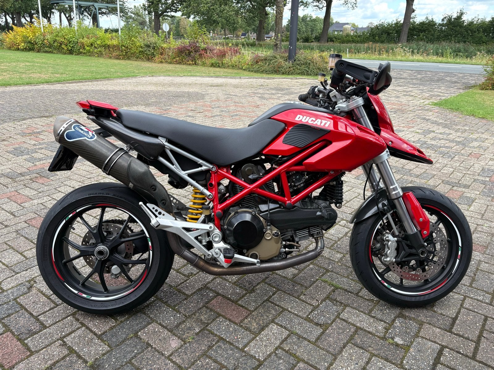 Ducati Hypermotard 1100