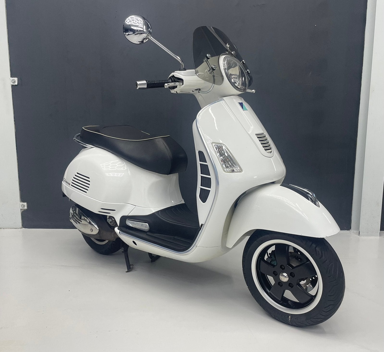 Vespa GTS 300