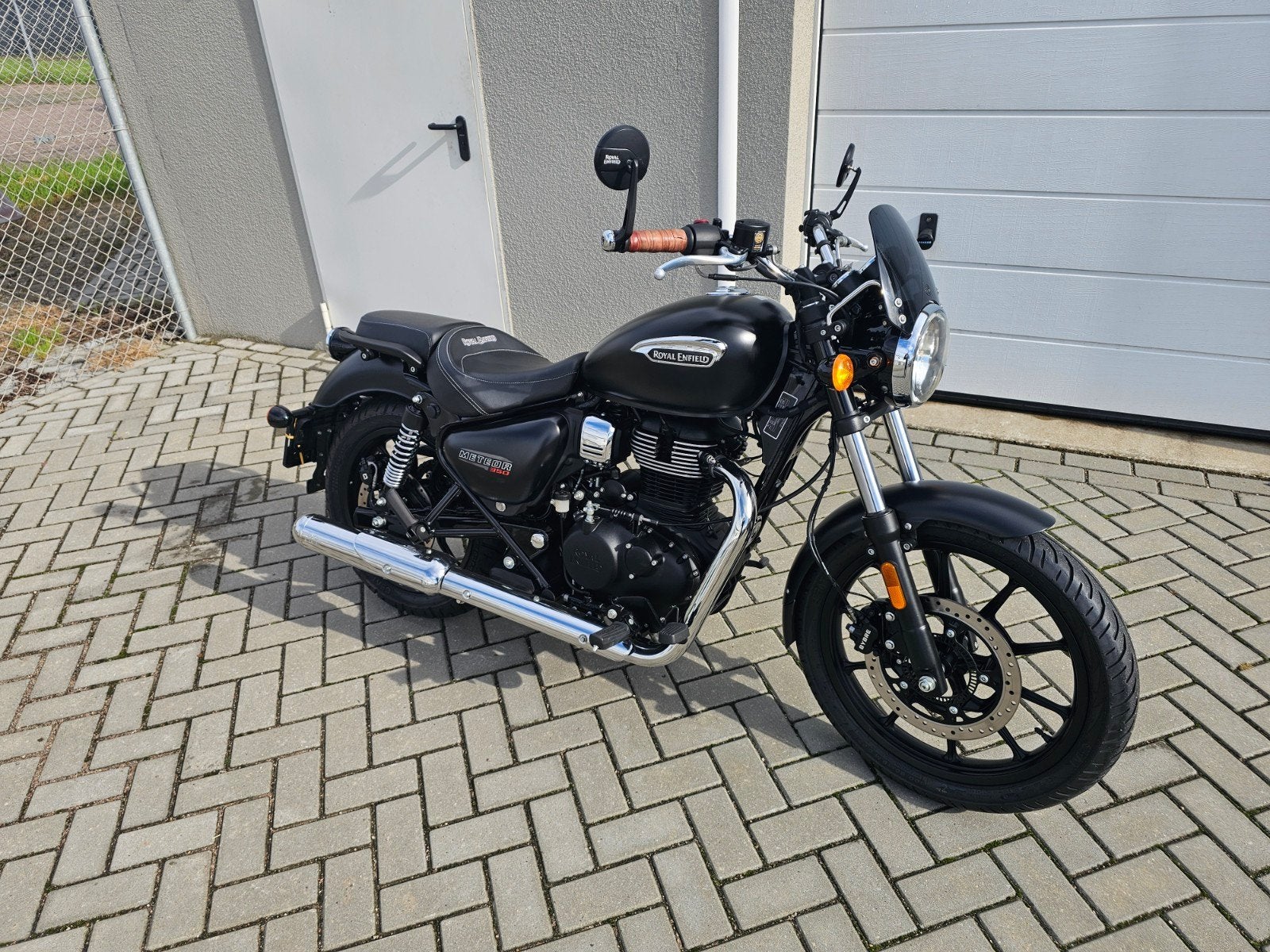 Royal Enfield Meteor 350 Aurora