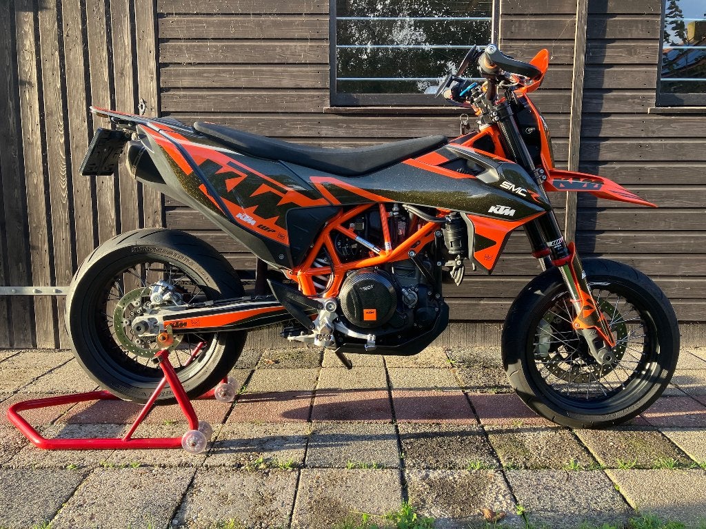 KTM 690 SMC-R