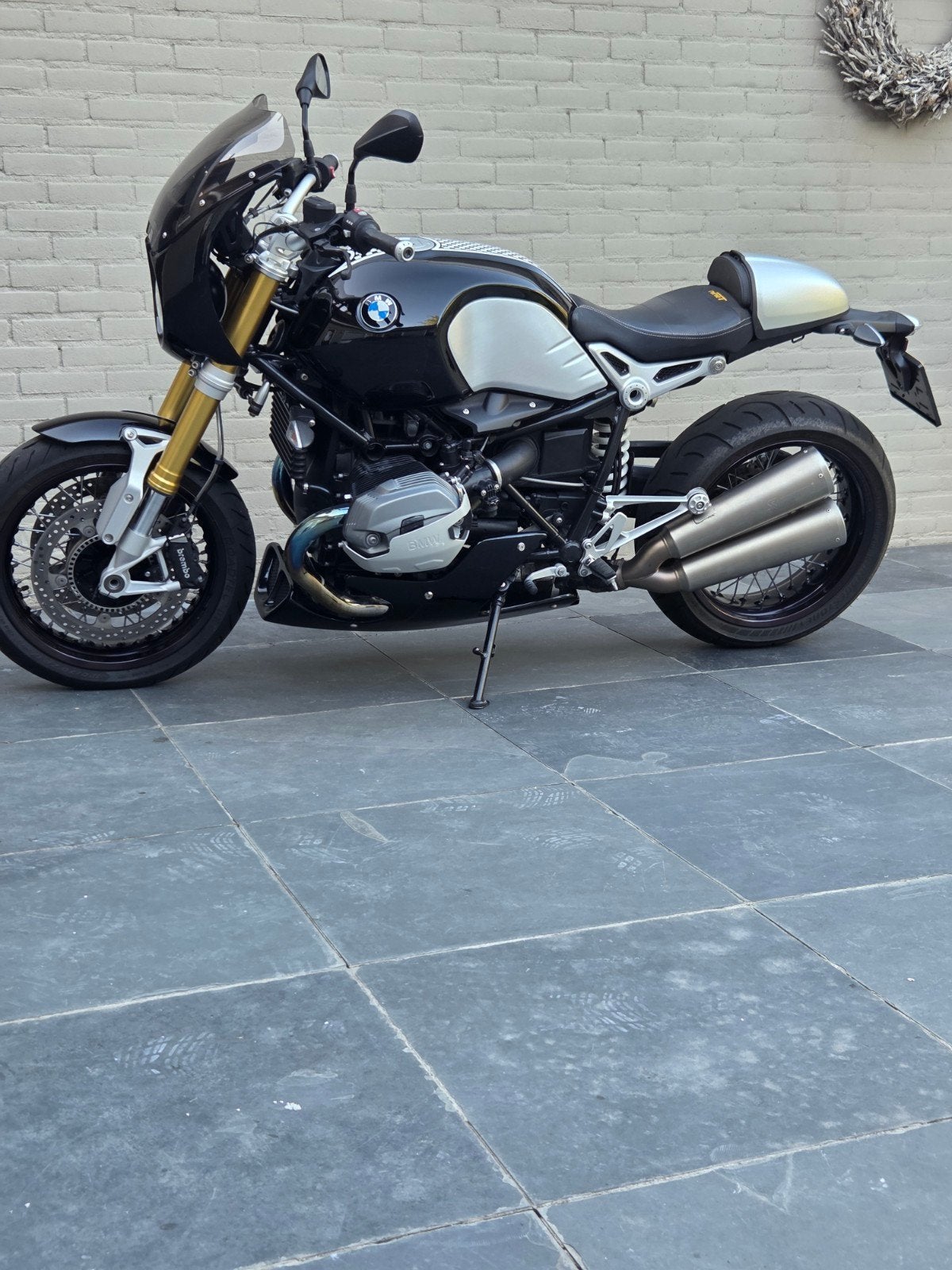 BMW R nineT
