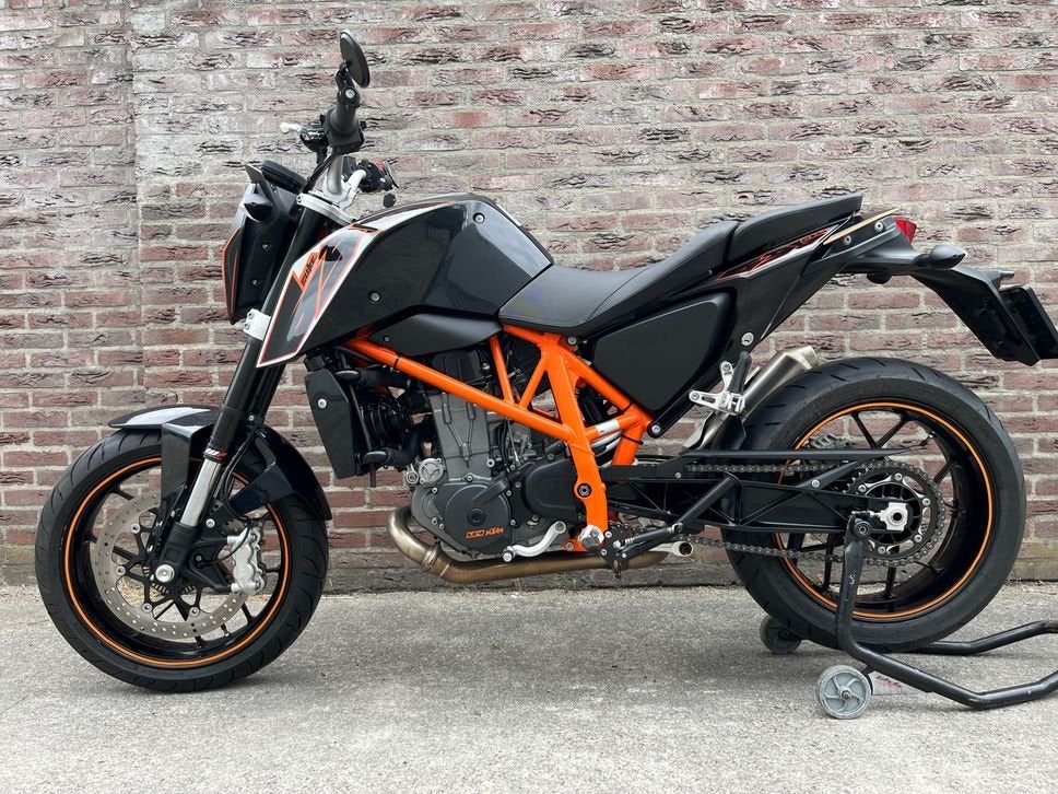 KTM 690 Duke