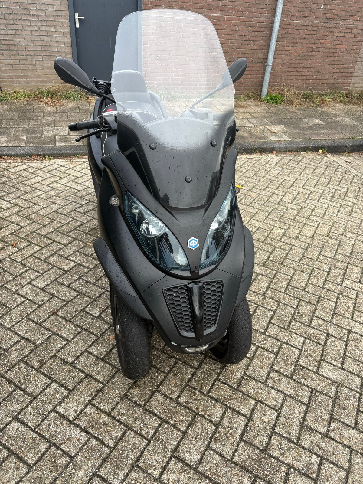 Piaggio MP3 LT 250