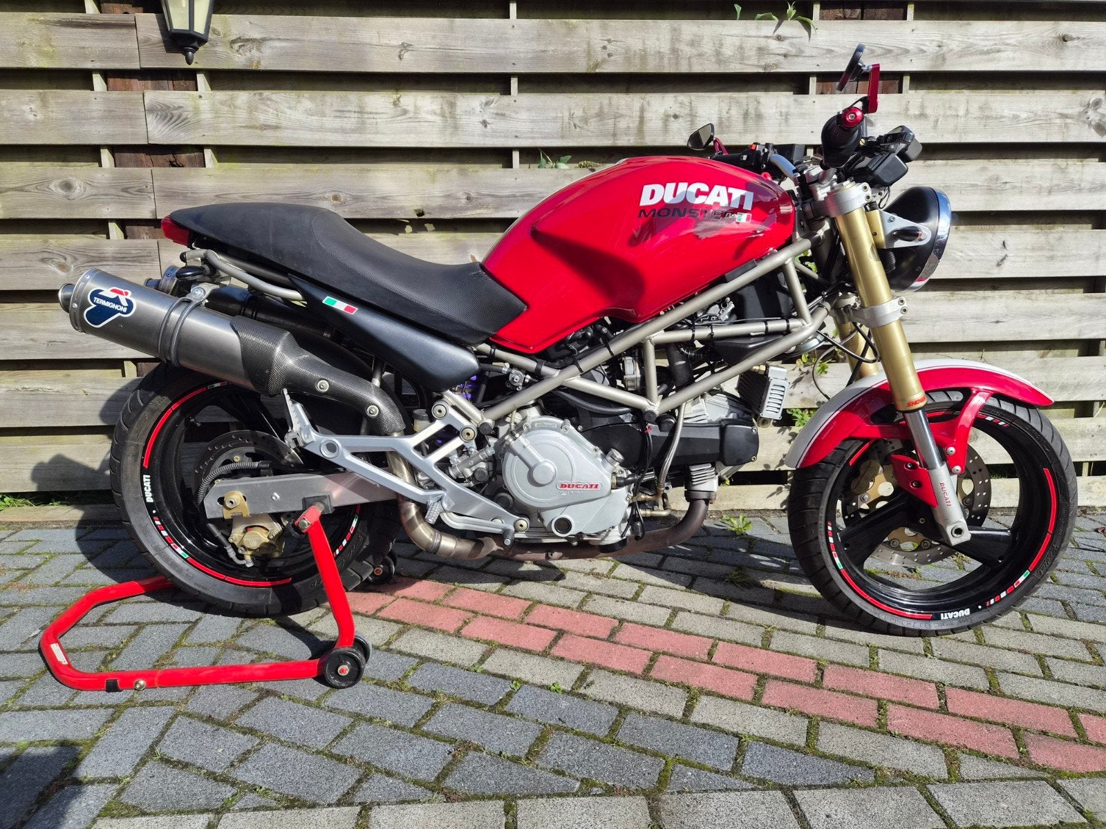 Ducati Monster 600