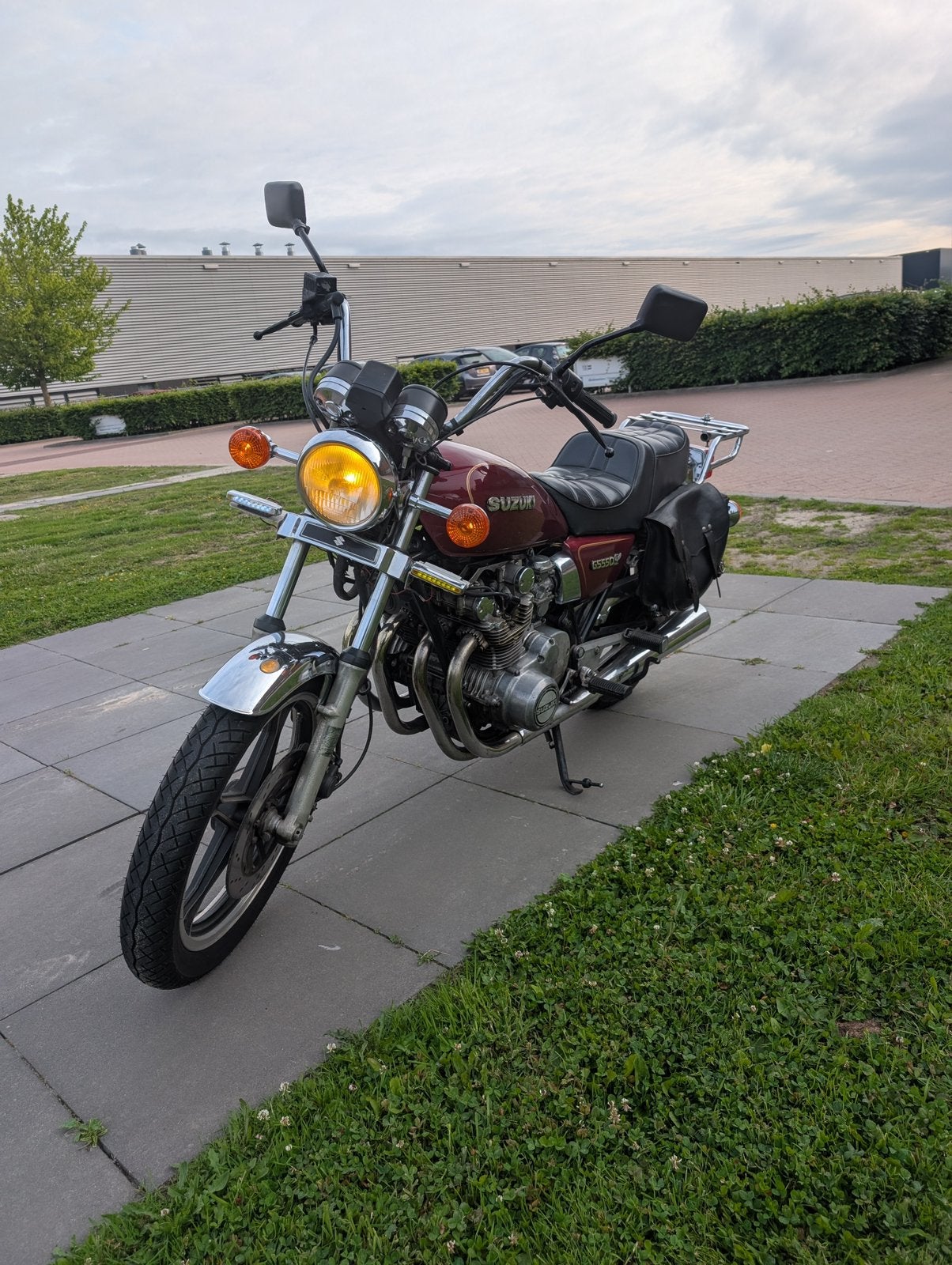 Suzuki GS 550L