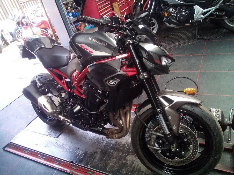 Kawasaki Z900 Performance