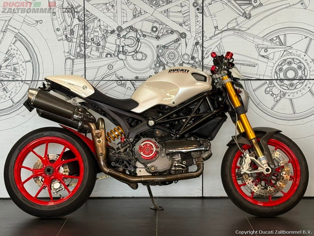 Ducati Monster 1100S