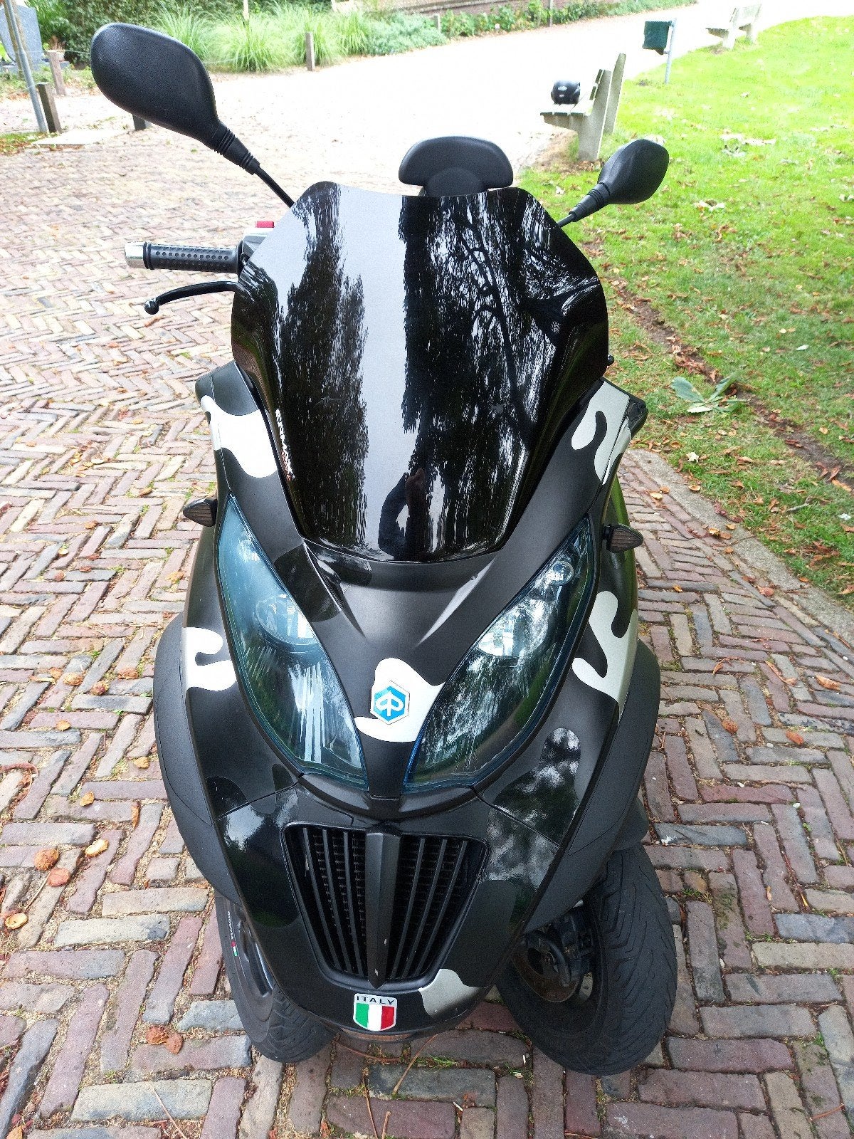 Piaggio MP3 400