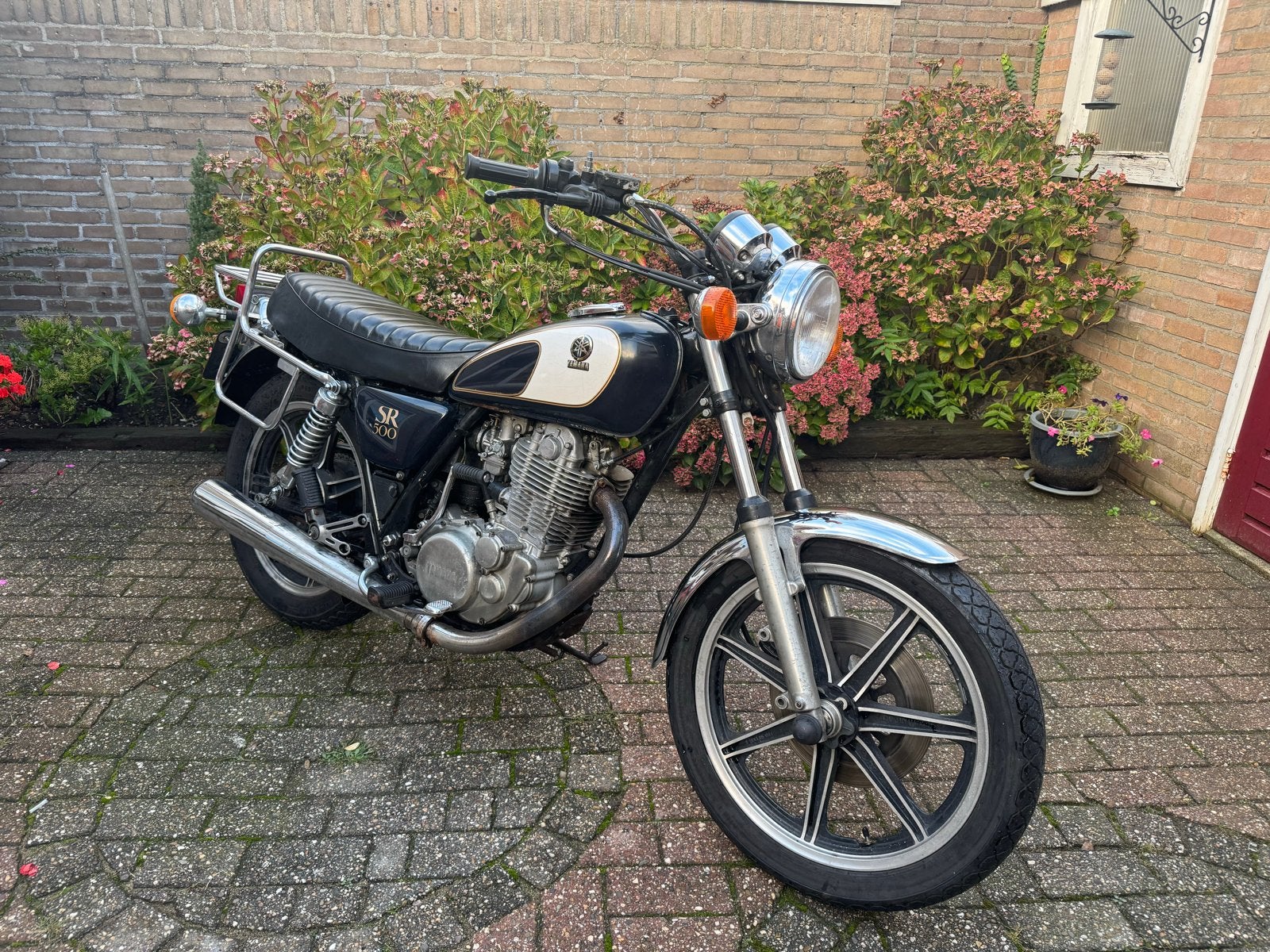 Yamaha SR 500