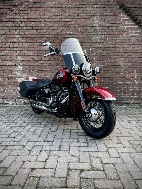 Harley-Davidson FLSTC Heritage Softail Classic