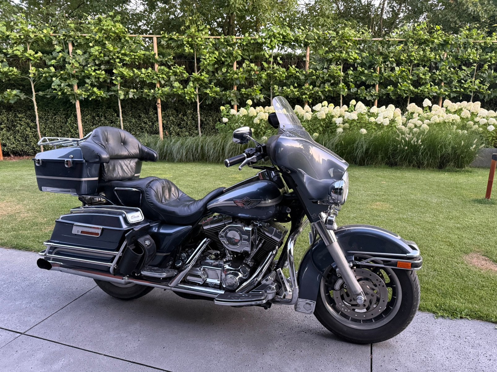 Harley-Davidson FLH Electra Glide