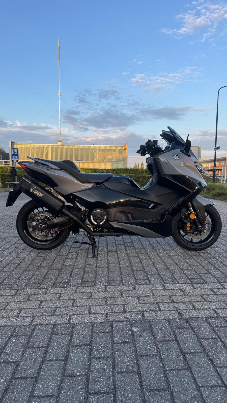 Yamaha TMAX 560