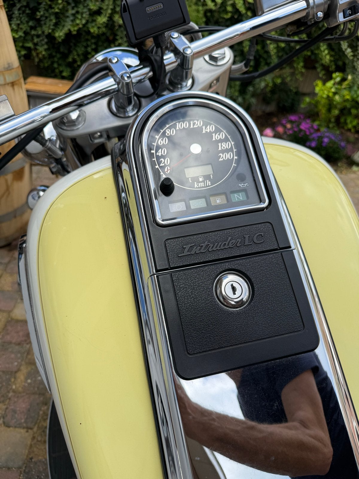 Suzuki Intruder LC250