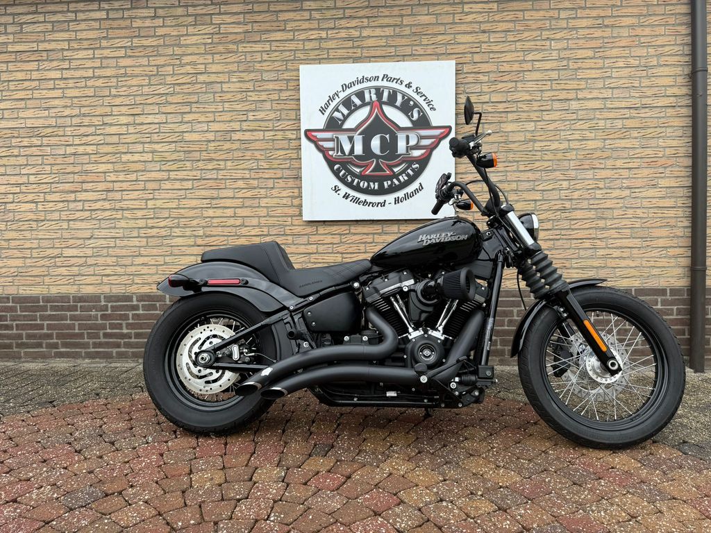 Harley-Davidson FXBB Softail Street Bob 107