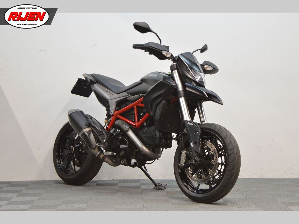 Ducati Hypermotard 820