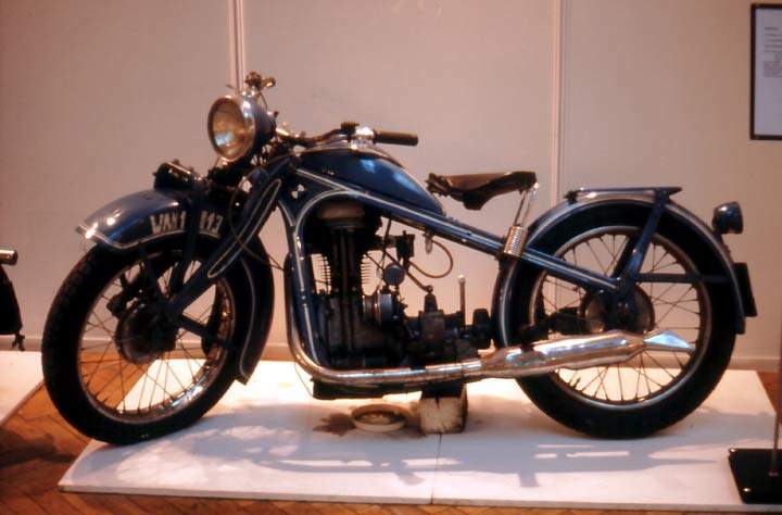 BMW R 4