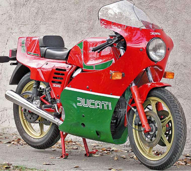 DUCATI 900 MHR (Mike Hailwood Replica)