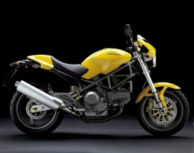 DUCATI 900 Monster