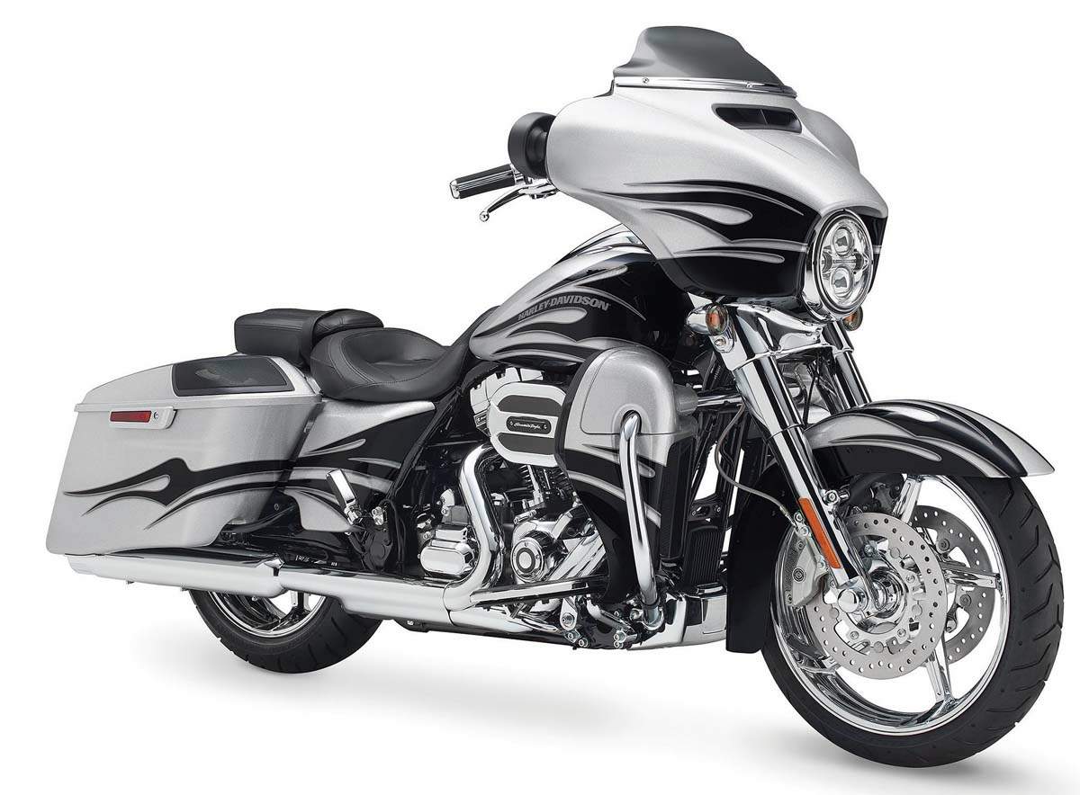 HARLEY-DAVIDSON CVO Street Glide FLHXSE