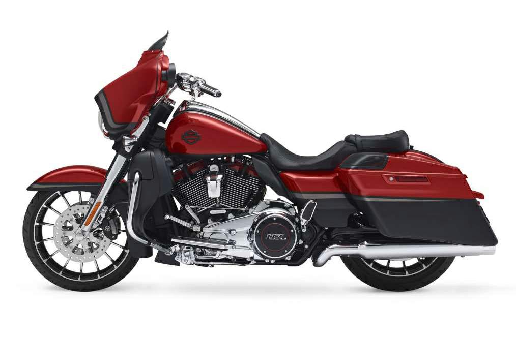 HARLEY-DAVIDSON CVO Street Glide FLHXSE