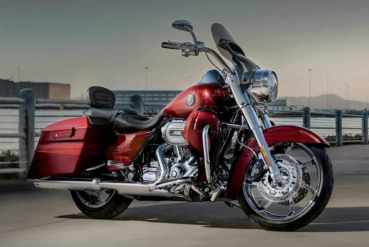 HARLEY-DAVIDSON FLHRSE5 Road King CVO