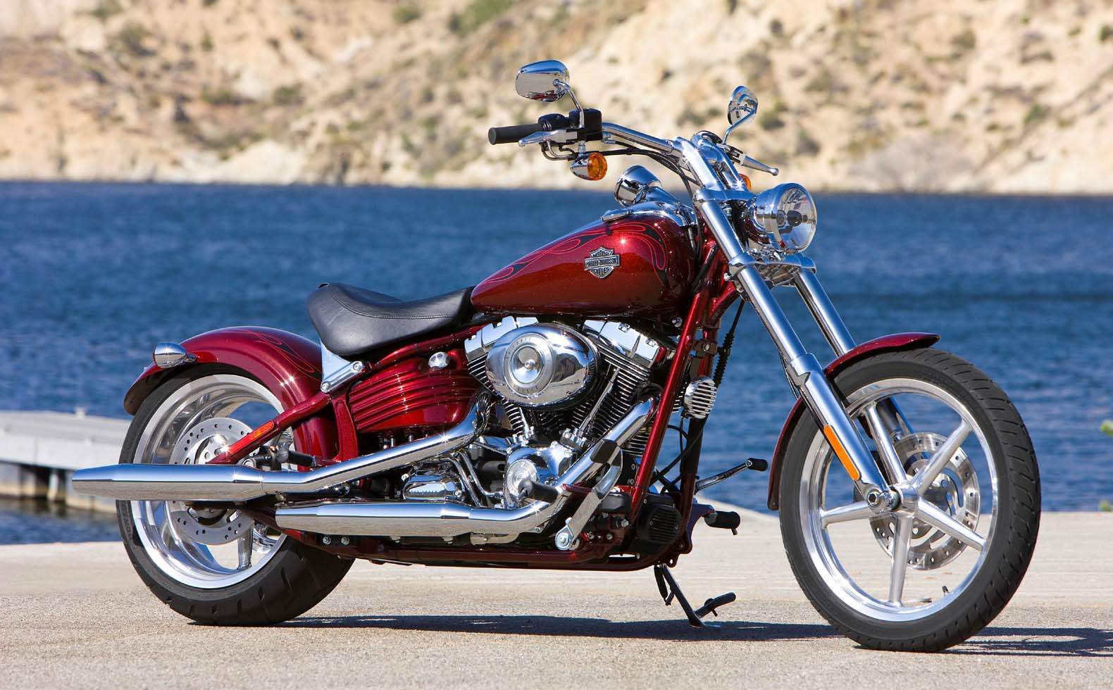 HARLEY-DAVIDSON FXCWC Softail Rocker C