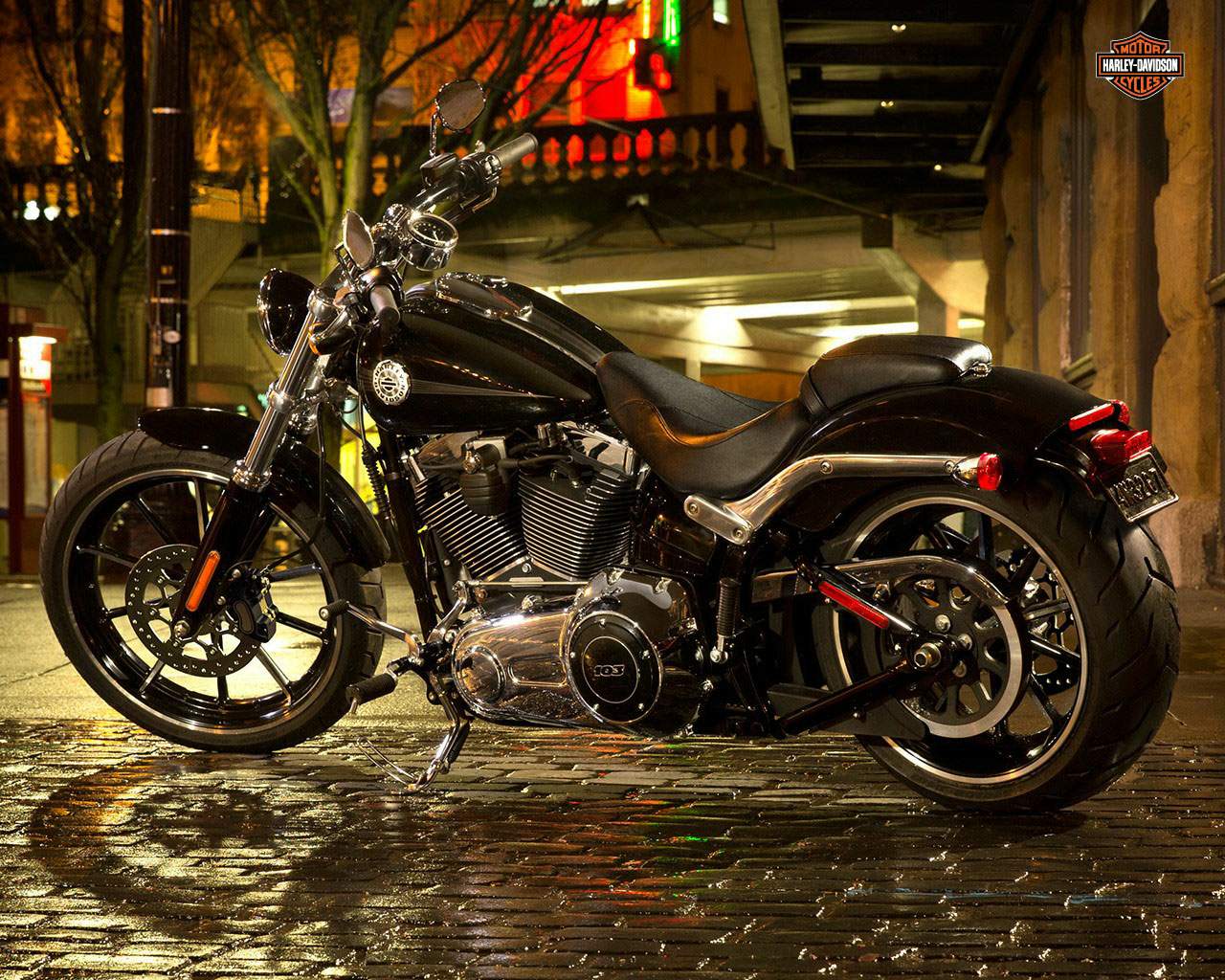 HARLEY-DAVIDSON FXSB Softail Breakout