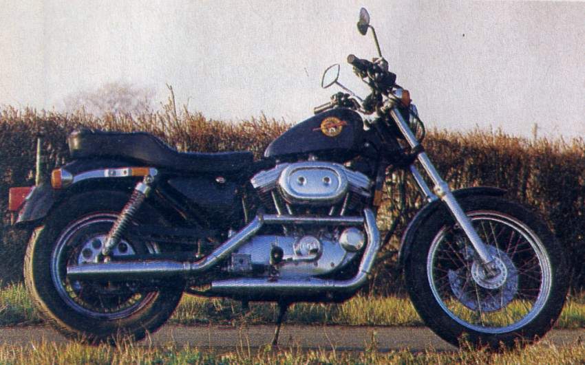 HARLEY-DAVIDSON XLH 883 Sportster Hugger