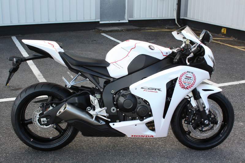 HONDA CBR 1000RR Fireblade