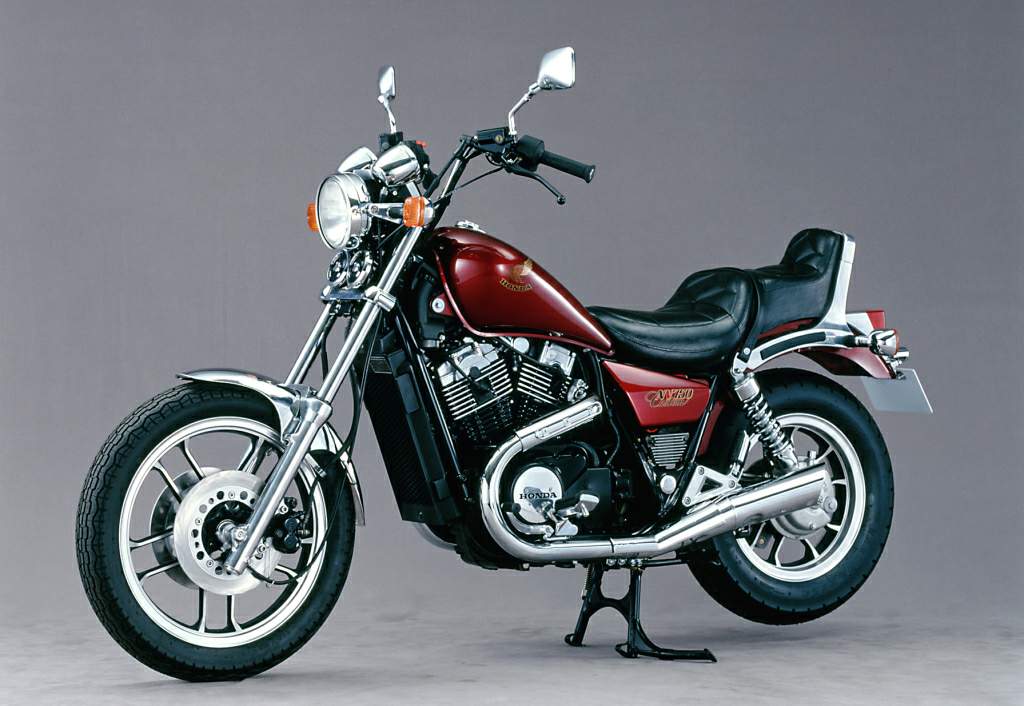 HONDA NV 750 Custom