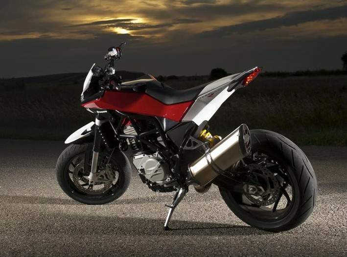 HUSQVARNA Nuda 900R
