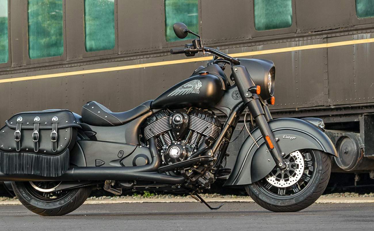 INDIAN Chief Bobber Dark Horse