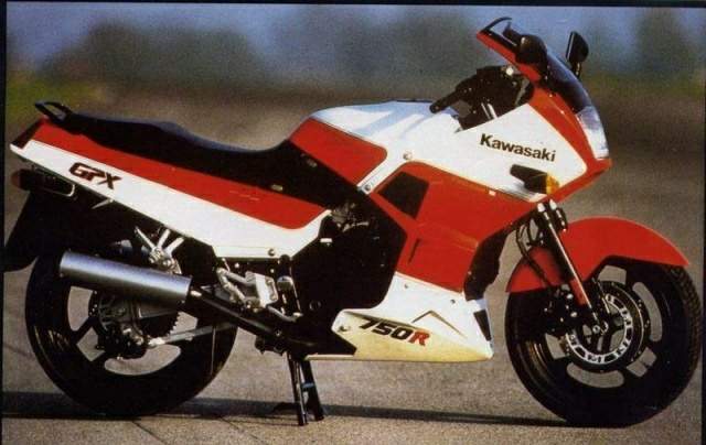 KAWASAKI GPX 750R